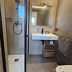 Acogedor Moderno Con Piscina En Nerja, Perfecto Escapada Διαμέρισμα