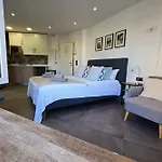 Acogedor Moderno Con Piscina En Nerja, Perfecto Escapada Διαμέρισμα
