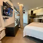 Acogedor Moderno Con Piscina En Nerja, Perfecto Escapada Διαμέρισμα