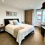 Acogedor Moderno Con Piscina En Nerja, Perfecto Escapada *