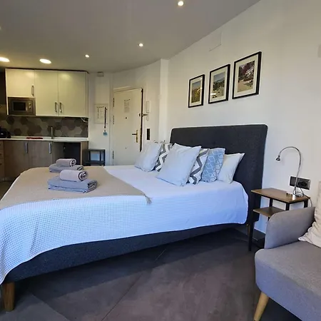 Acogedor Moderno Con Piscina En Nerja, Perfecto Escapada * 内尔哈