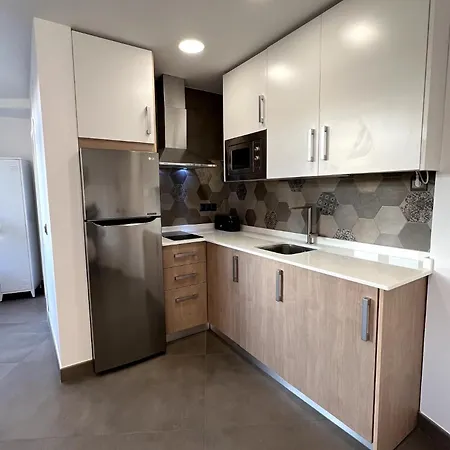 Acogedor Moderno Con Piscina En Nerja, Perfecto Escapada 公寓