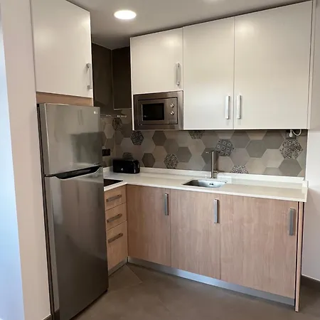 公寓 Acogedor Moderno Con Piscina En Nerja, Perfecto Escapada