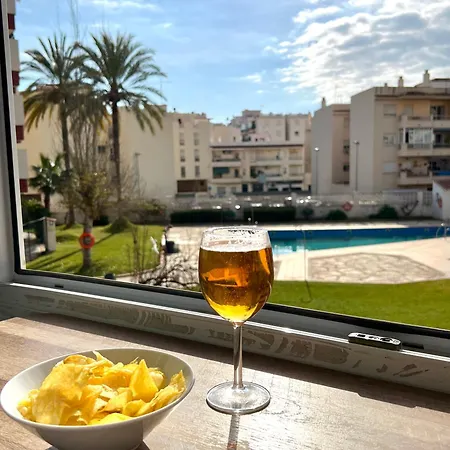 公寓 Acogedor Moderno Con Piscina En Nerja, Perfecto Escapada